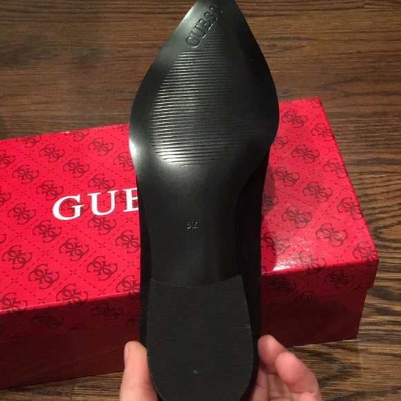 Shoes - Picture 6 of 8